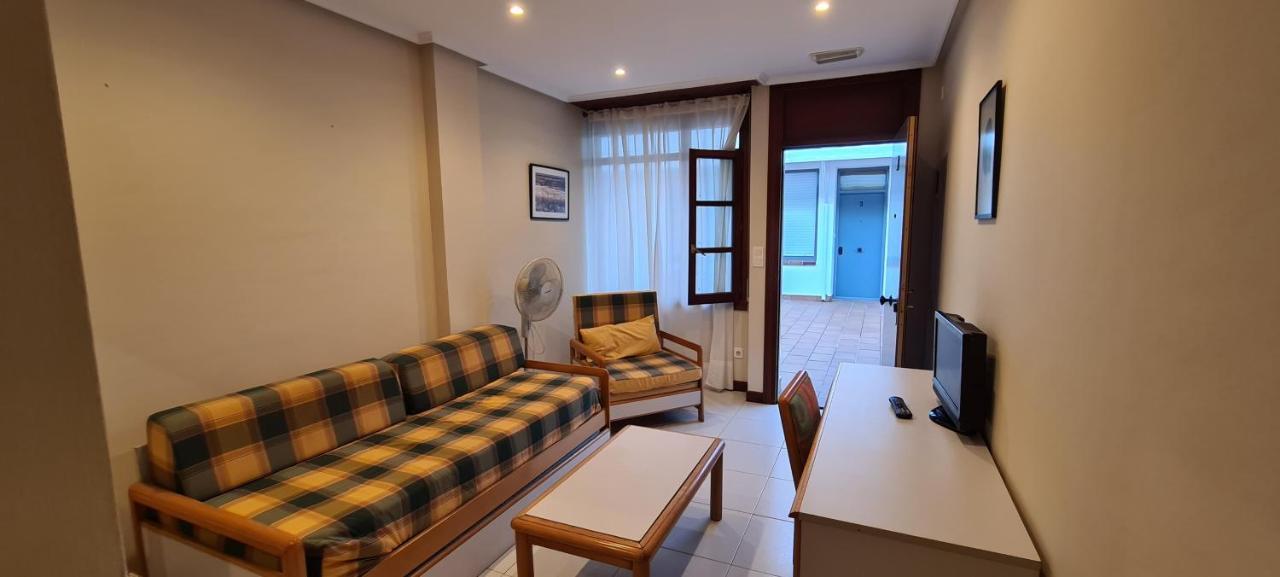 Apartamentos Elena Laredo Exterior foto