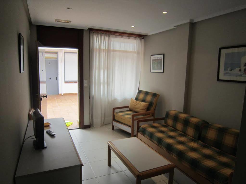 Apartamentos Elena Laredo Exterior foto